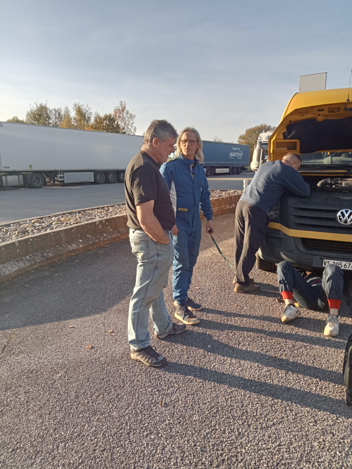 Voiture sur le circuit de pouilly - asaav.ch