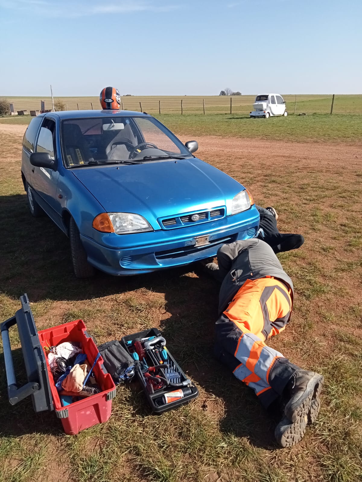 Voiture sur le circuit de pouilly - asaav.ch