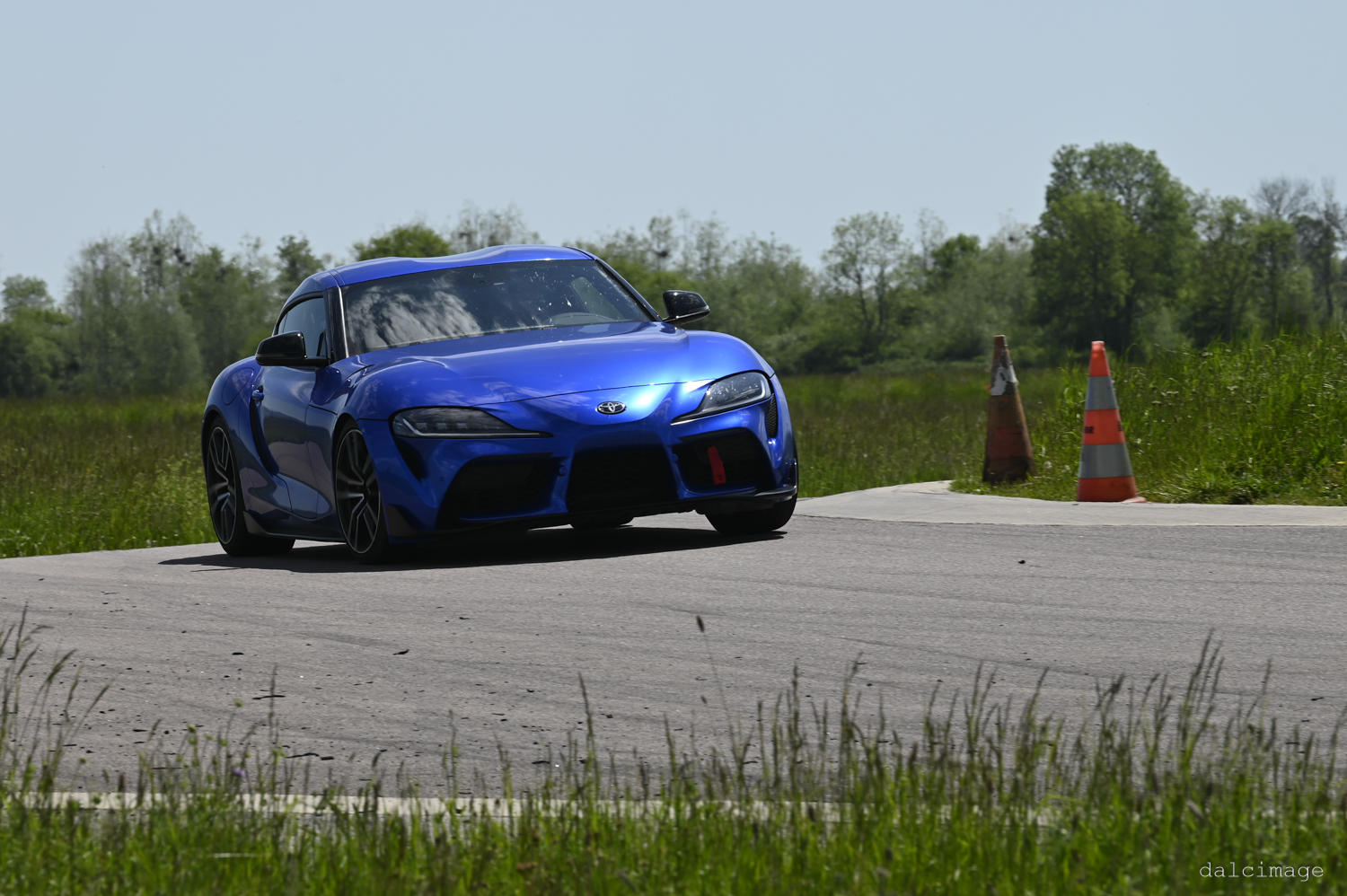 Voiture sur le circuit de pouilly - asaav.ch