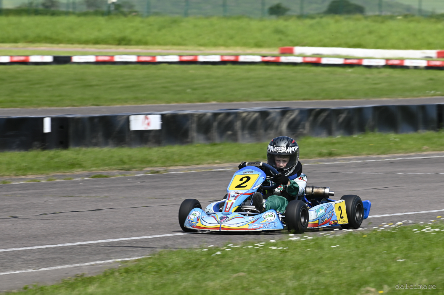 Voiture sur le circuit de pouilly - asaav.ch