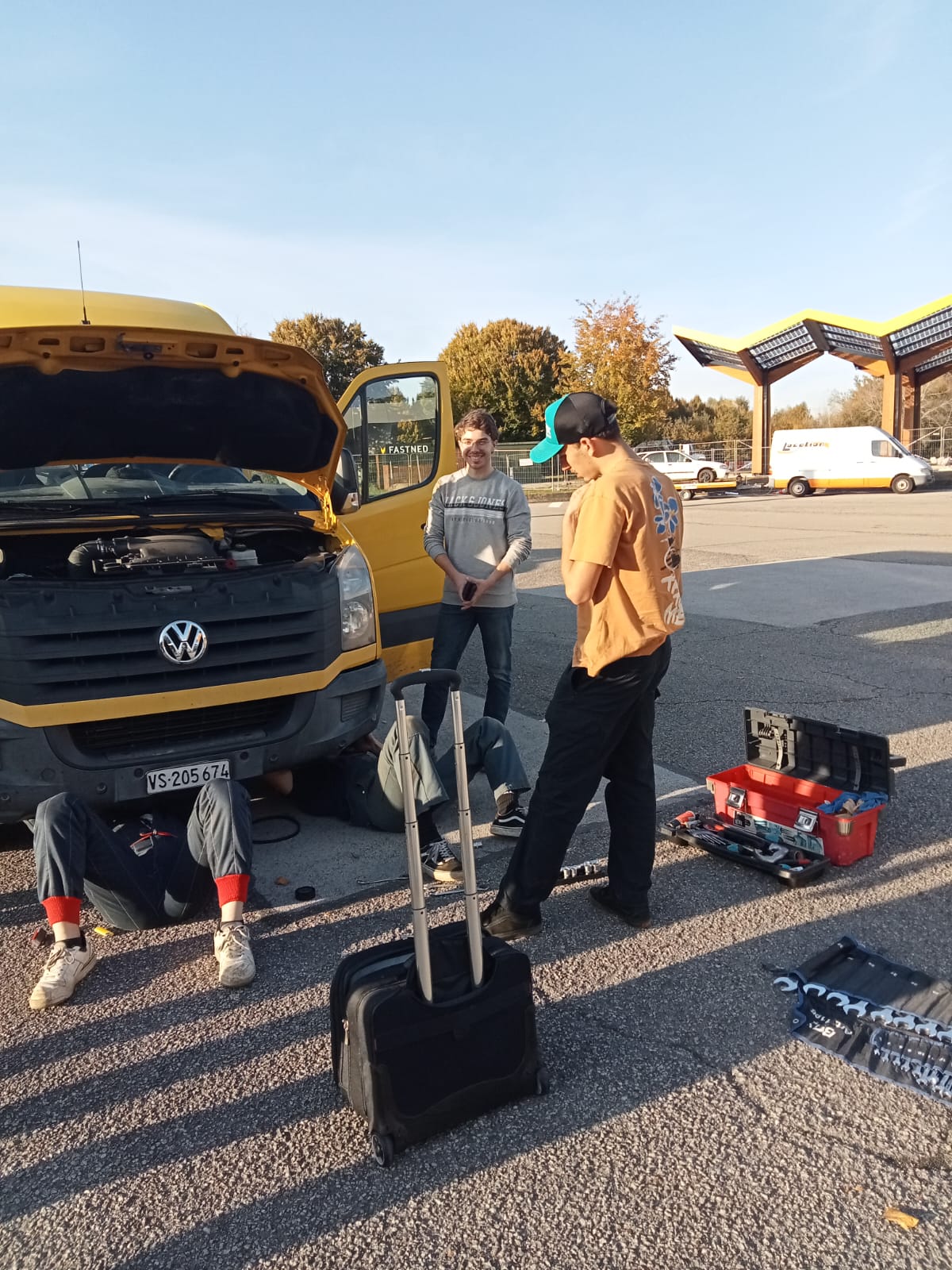 Voiture sur le circuit de pouilly - asaav.ch