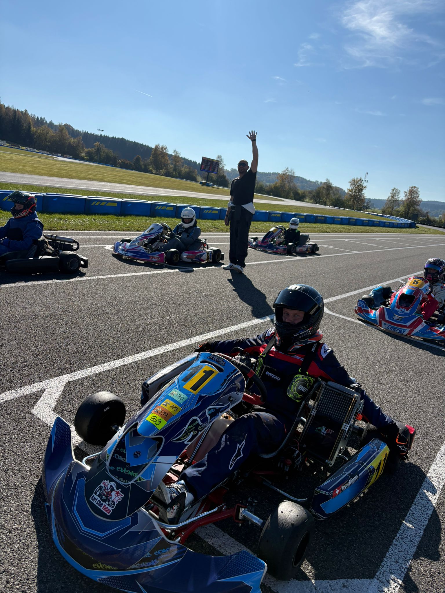 Karting sur le circuit de Levier - asaav.ch