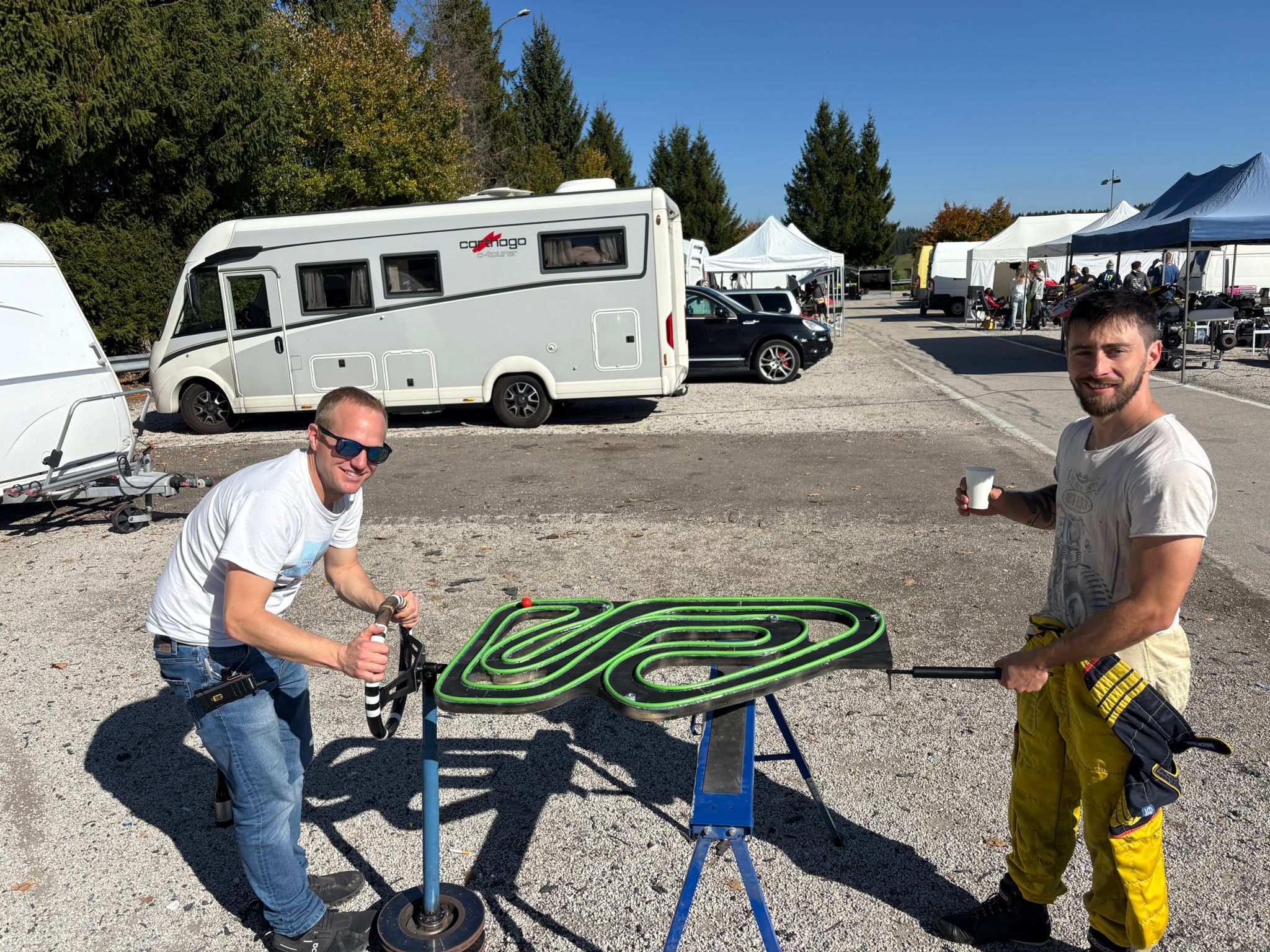 Karting sur le circuit de Levier - asaav.ch