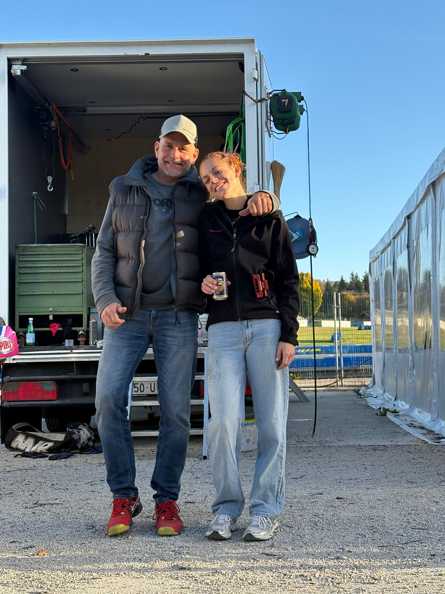 Karting sur le circuit de Levier - asaav.ch