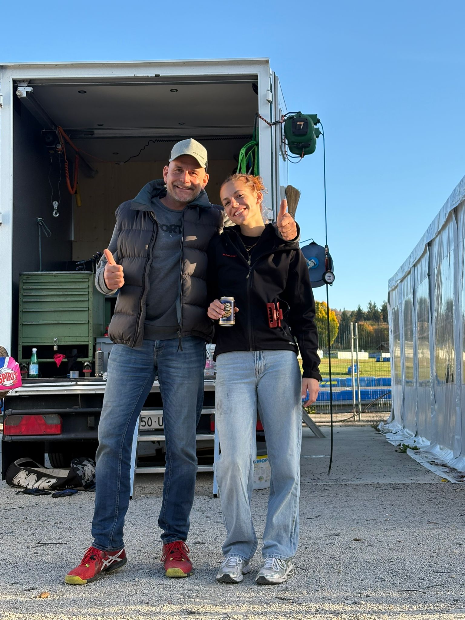 Karting sur le circuit de Levier - asaav.ch