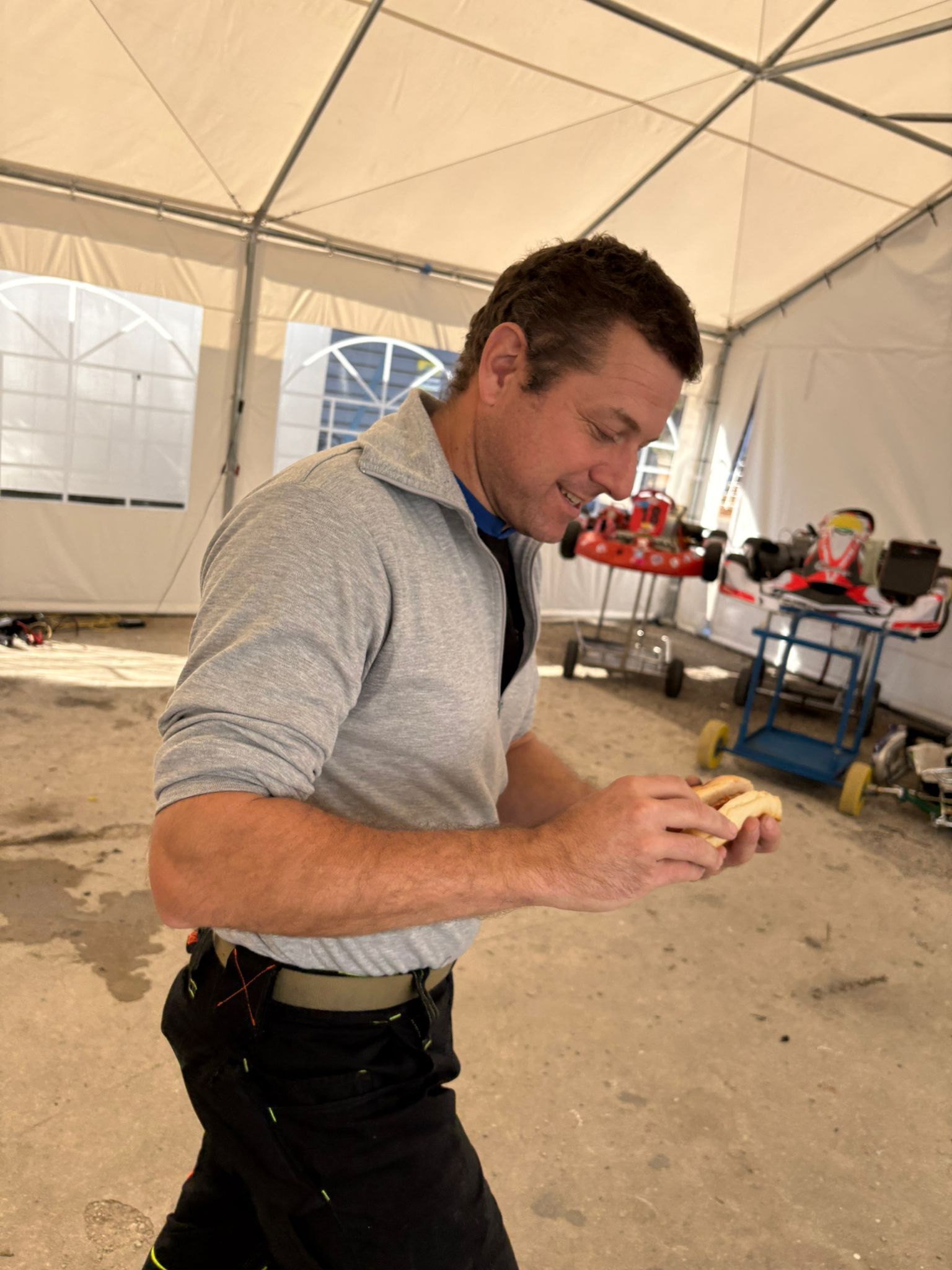 Karting sur le circuit de Levier - asaav.ch