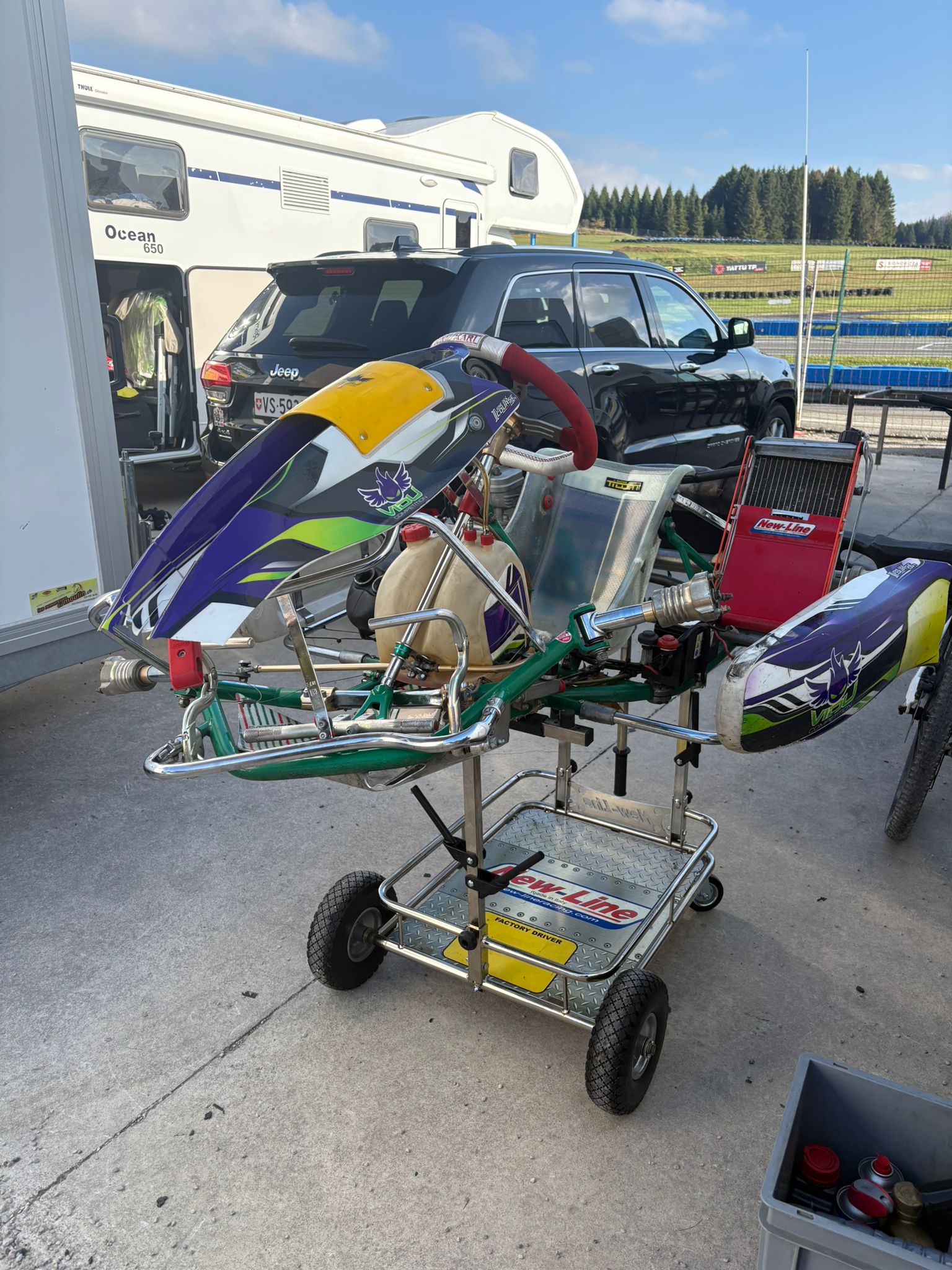 Karting sur le circuit de Levier - asaav.ch