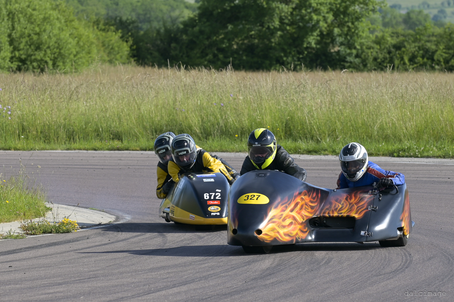 Voiture sur le circuit de pouilly - asaav.ch