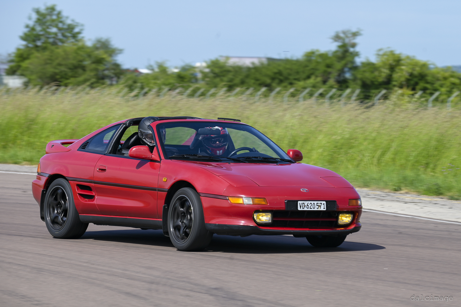 Voiture sur le circuit de pouilly - asaav.ch