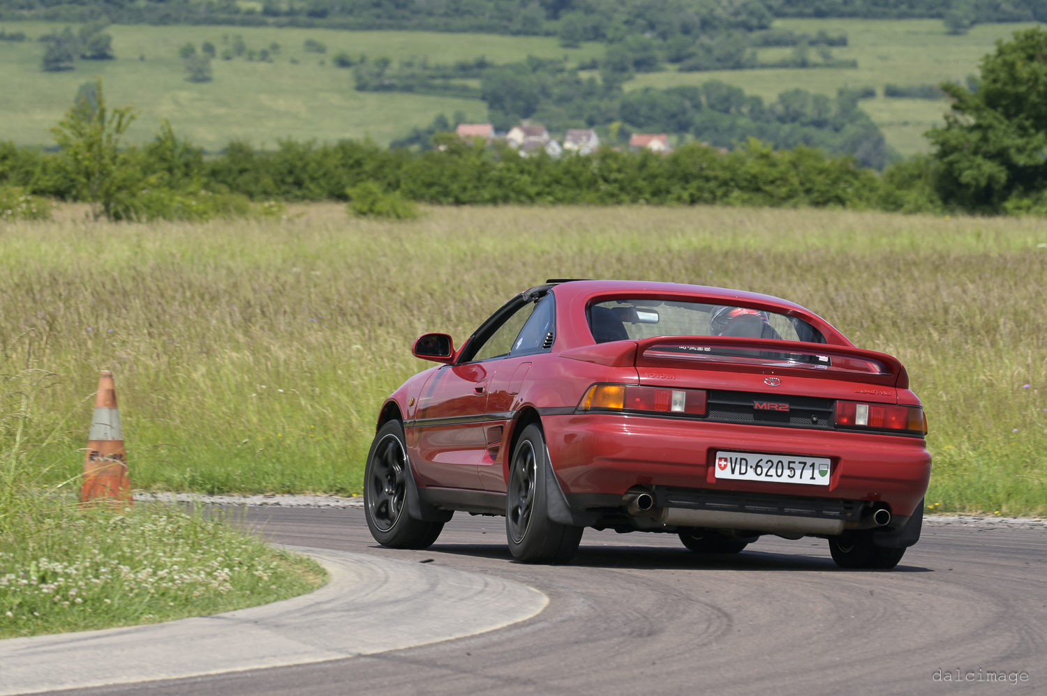 Voiture sur le circuit de pouilly - asaav.ch
