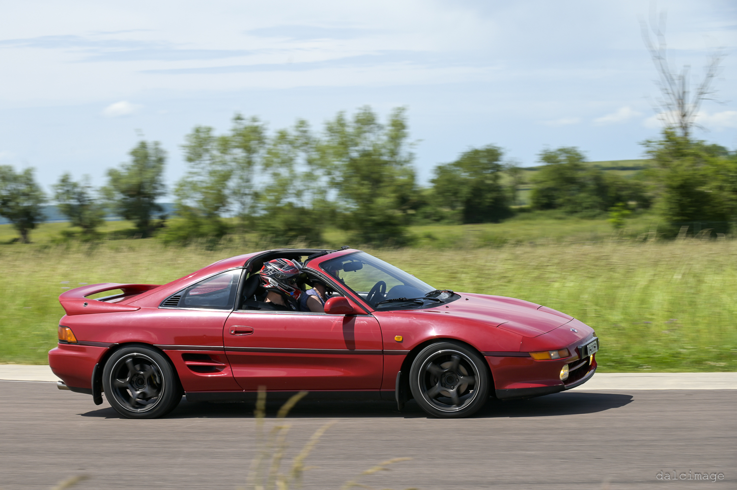 Voiture sur le circuit de pouilly - asaav.ch
