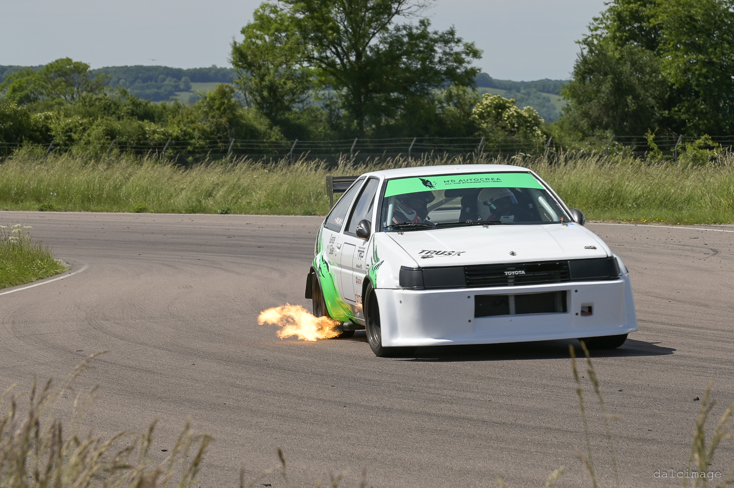 Voiture sur le circuit de pouilly - asaav.ch
