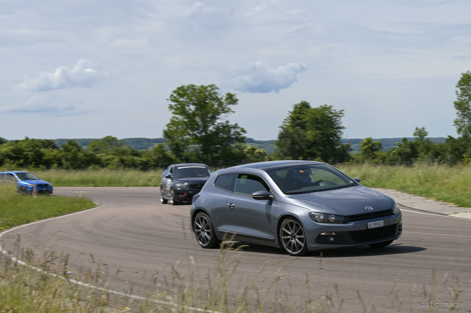 Voiture sur le circuit de pouilly - asaav.ch