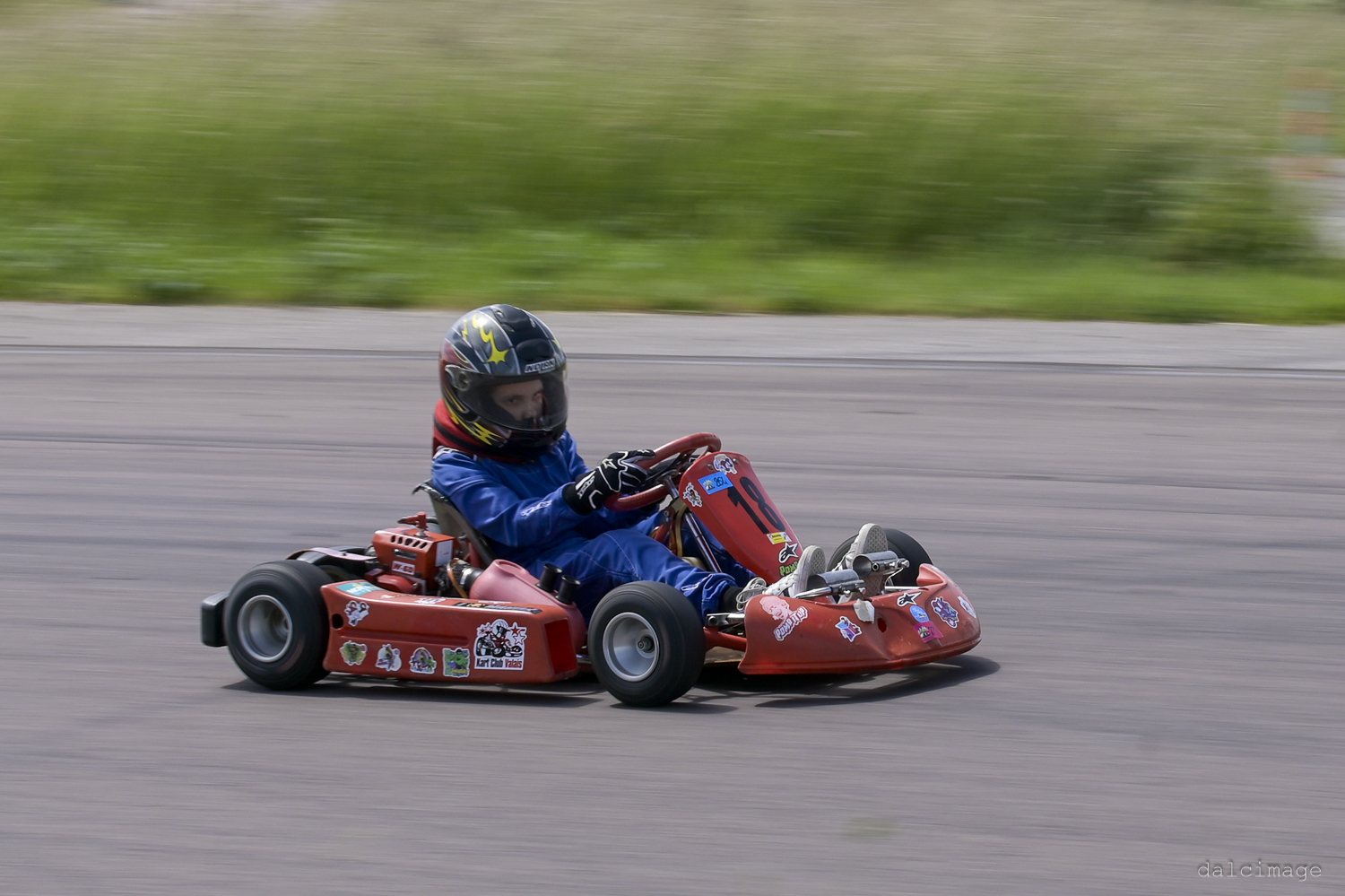 Voiture sur le circuit de pouilly - asaav.ch