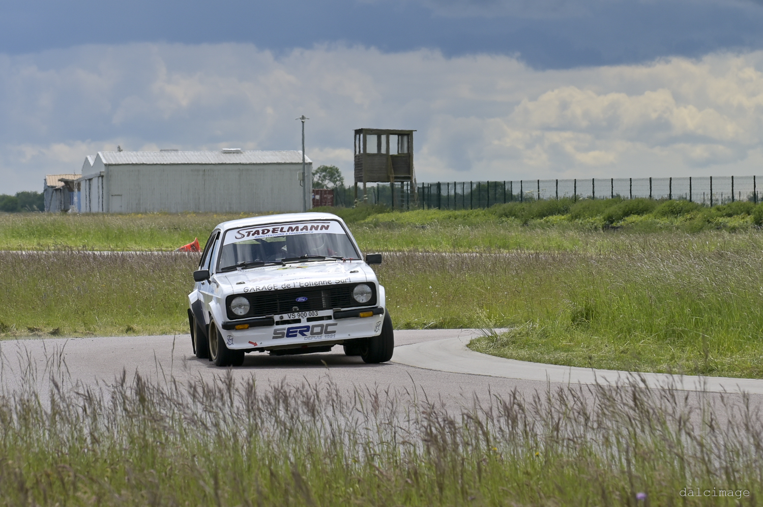 Voiture sur le circuit de pouilly - asaav.ch