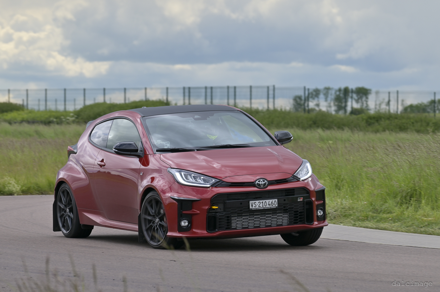 Voiture sur le circuit de pouilly - asaav.ch