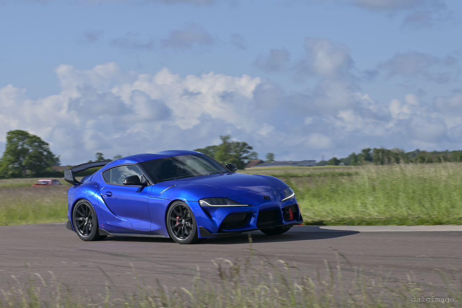 Voiture sur le circuit de pouilly - asaav.ch