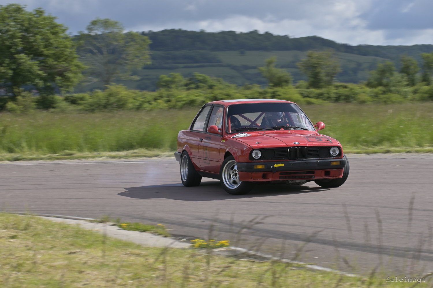 Voiture sur le circuit de pouilly - asaav.ch