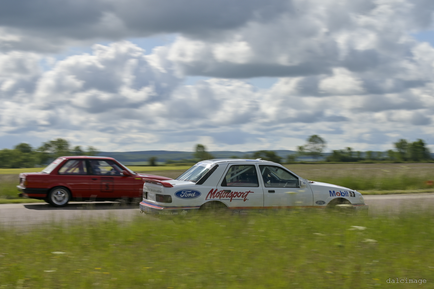 Voiture sur le circuit de pouilly - asaav.ch