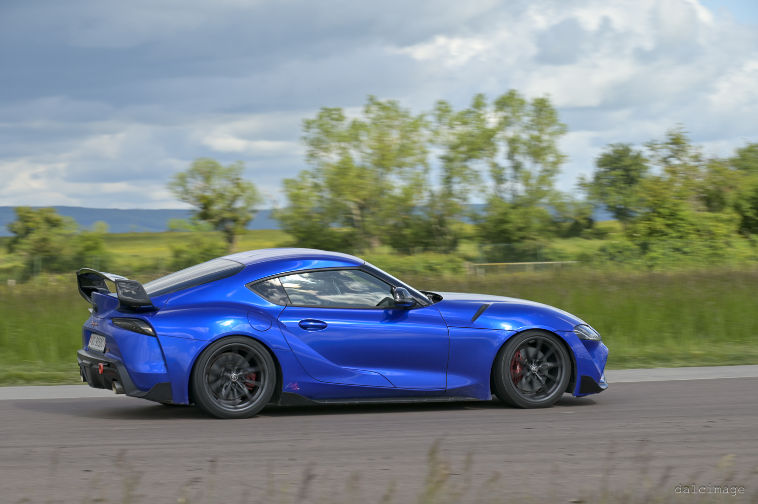 Voiture sur le circuit de pouilly - asaav.ch