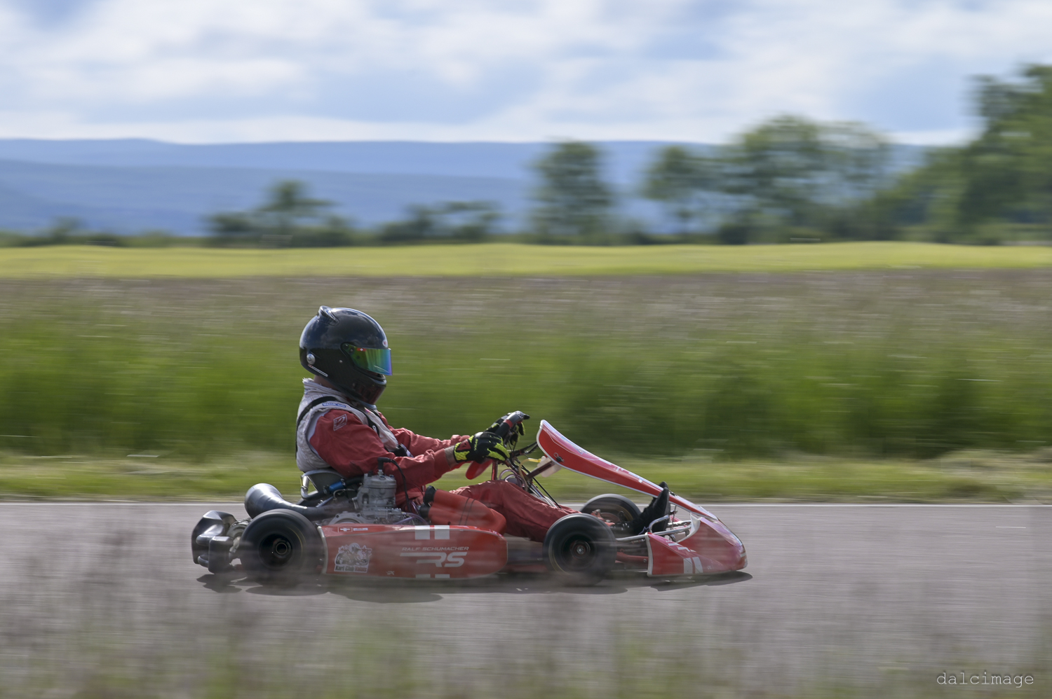 Voiture sur le circuit de pouilly - asaav.ch