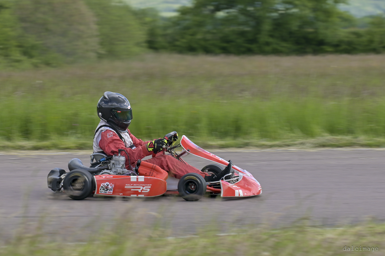 Voiture sur le circuit de pouillo - asaav.ch