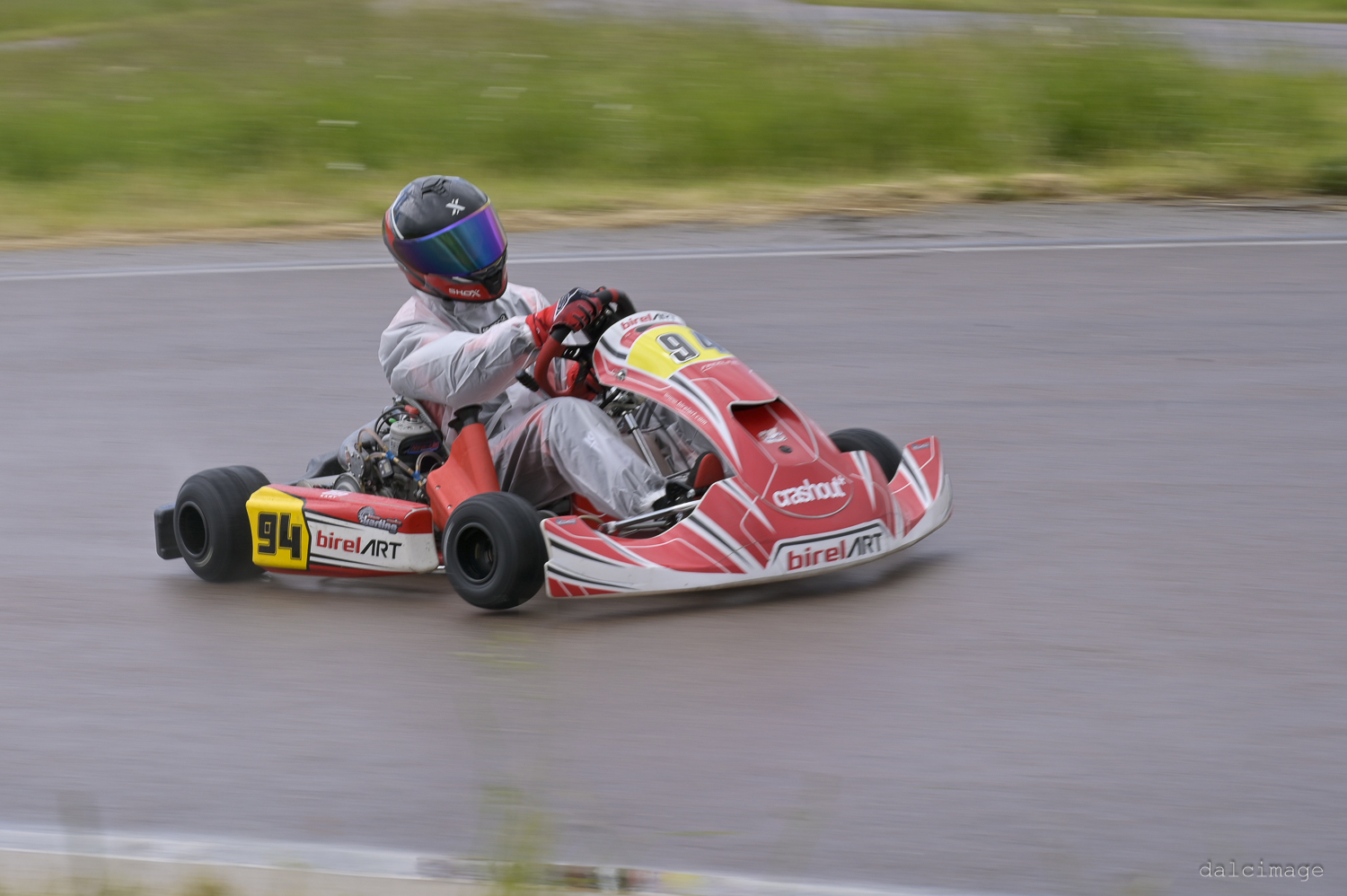 Voiture sur le circuit de pouilly - asaav.ch
