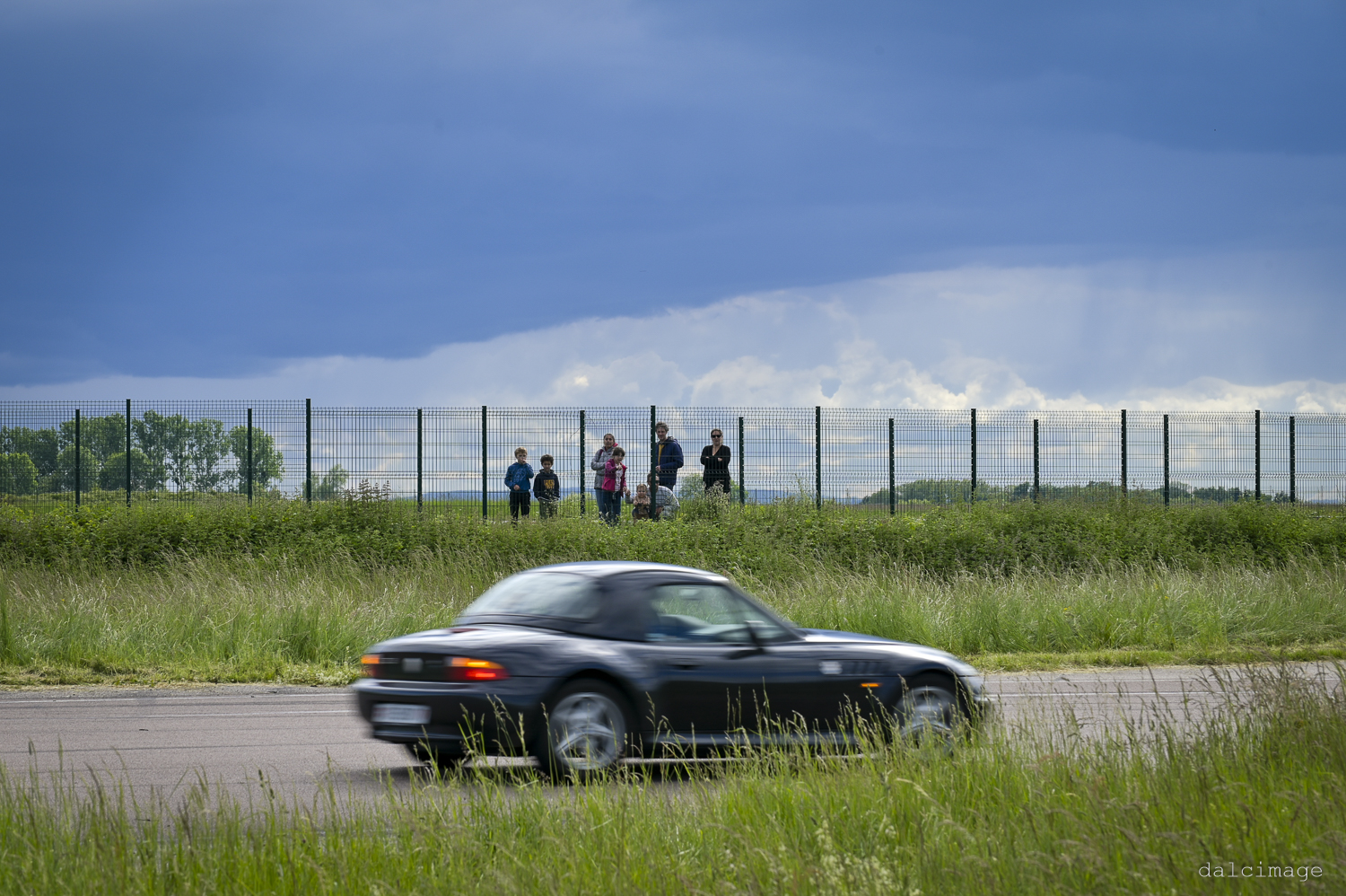 Voiture sur le circuit de pouilly - asaav.ch