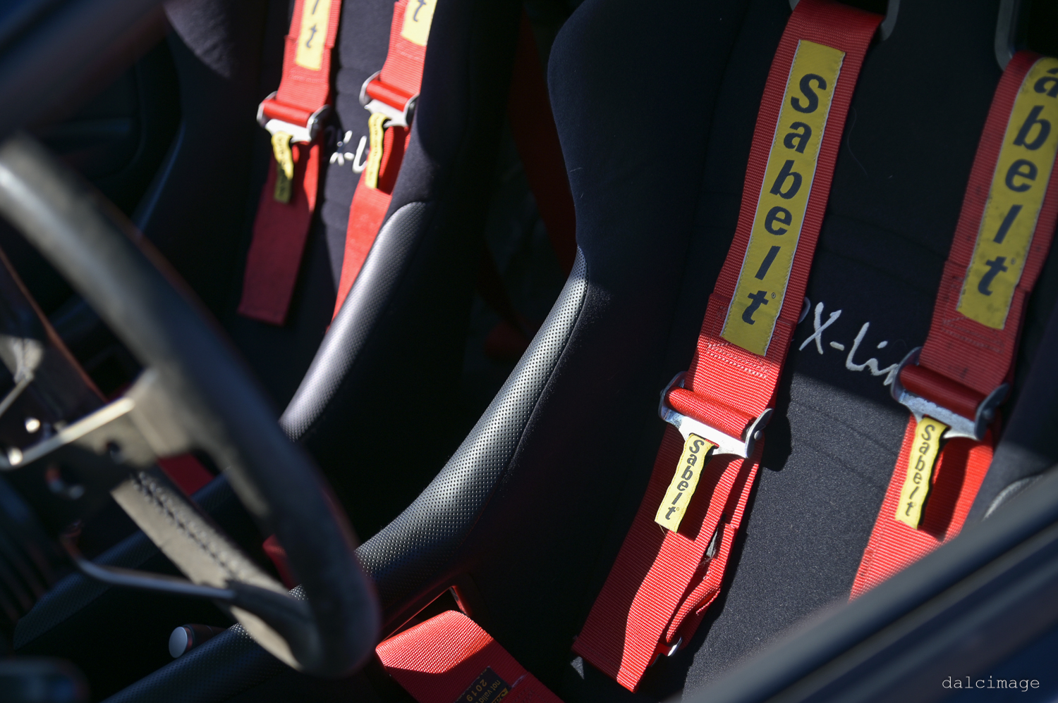 Voiture sur le circuit de pouilly - asaav.ch
