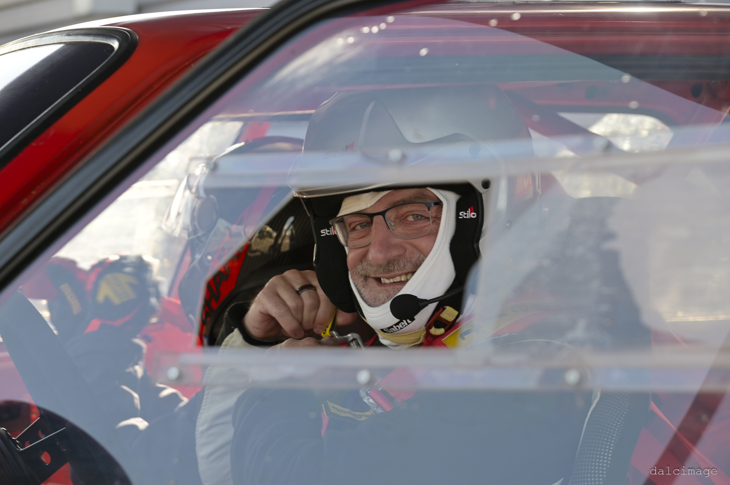 Voiture sur le circuit de pouilly - asaav.ch