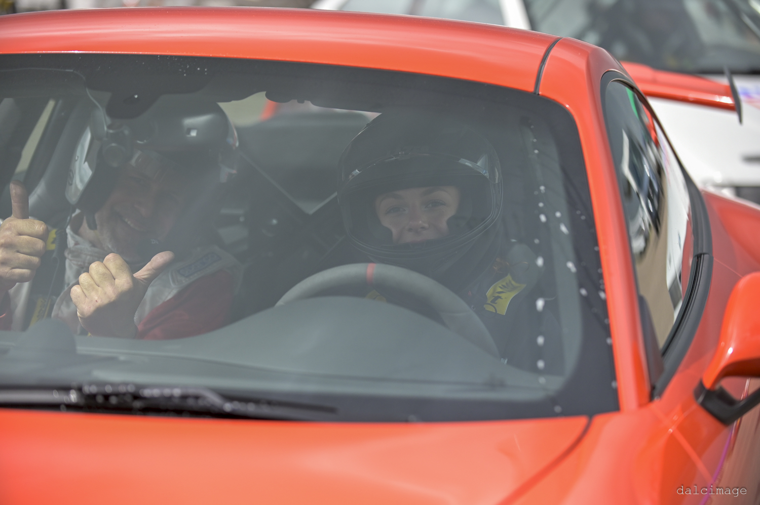 Voiture sur le circuit de pouilly - asaav.ch